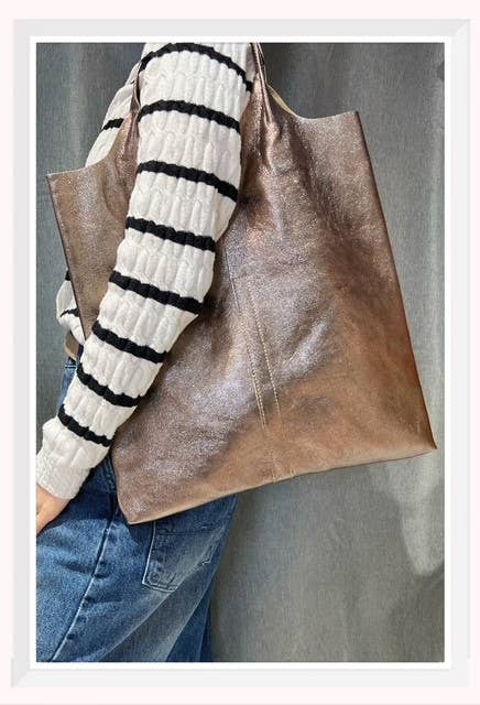 Z et Z - Wholesale Belt Bag - Women's - Grained leather or iridescent leather tote bag15