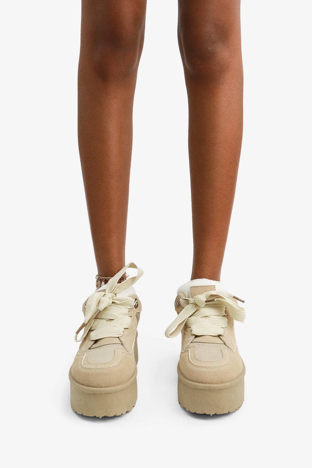 Lemonade Shoes - Wholesale Lifestyle Sneakers - Women's - POPULARITY - Plush Platform Sneaker w/ Thick Laces2