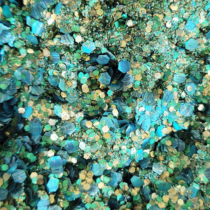 Savonnerie Aubergine - Wholesale Body Glitter/Shimmer - Glitter - Le Bal des Sardines - plant-based biodegradable1