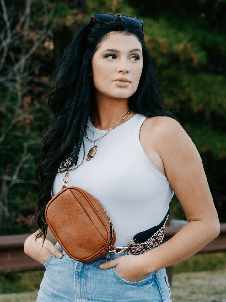 Libby Crossbody | Wähle deinen Gurt für den Großhandel von Threaded Pear