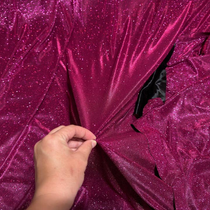 GalaTextile – wholesale Tygrulle – Fuchsia Shimmer Lurex stickat tyg från Yard Knit Fuchsia Lyxigt gnistrande tyg Spandex Glitter, Sparkle Aftonbrudklänningar, Bakgrunder, Rosetter5