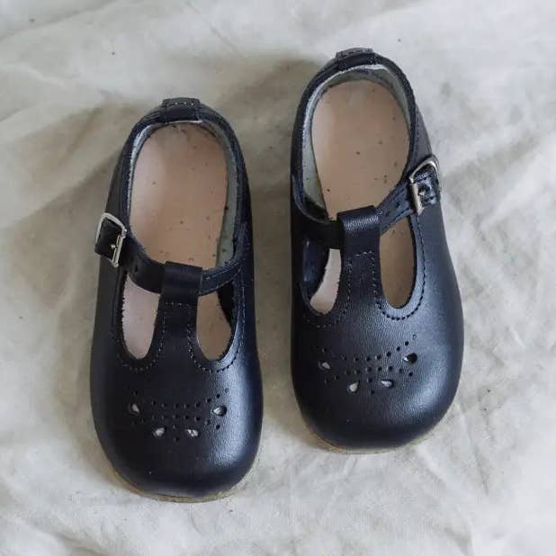 Alison T-Strap - Donkerblauw voor wholesale door Zimmerman Shoes