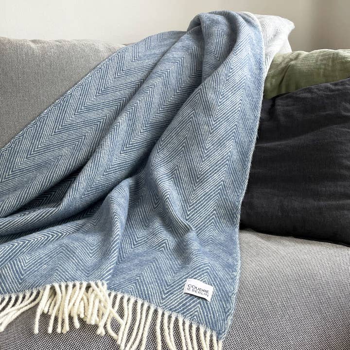 Coudre Berlin - Wholesale Throw Blanket - Wool blanket/cuddly blanket fine herringbone blue concrete3