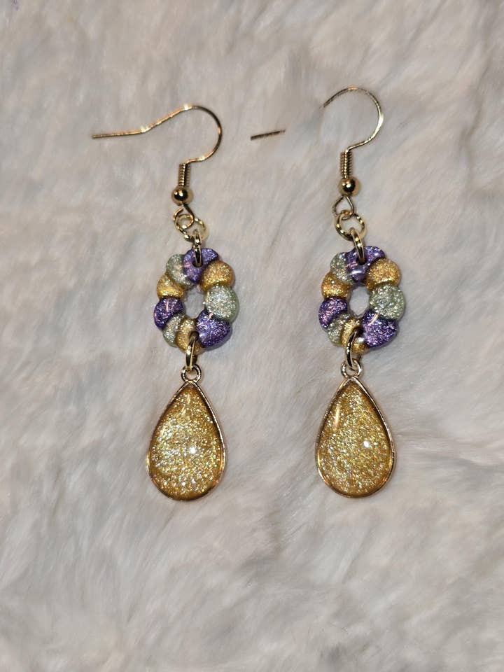 Boucles d'oreilles Gâteau des Rois Mardi Gras Cadeau de Carnaval Louisiane #2 pour la vente par BabyGirl Creations