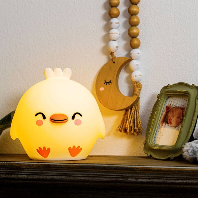Lumieworld – wholesale Night light – Child & baby – Lumipets® LED Chick Night Light with Remote, kawaii edition1