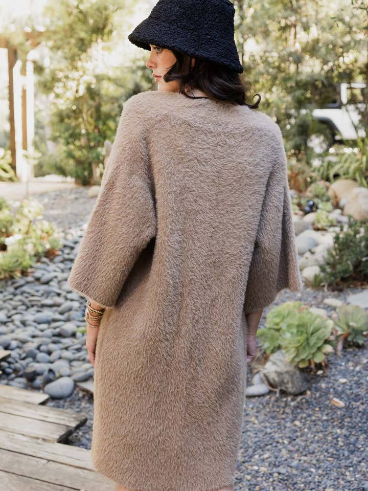 Leto Accessories - Wholesale Cardigan - Women's - Luxe Winter Faux Mohair Knit Cardigan - Winter 2024 🧡