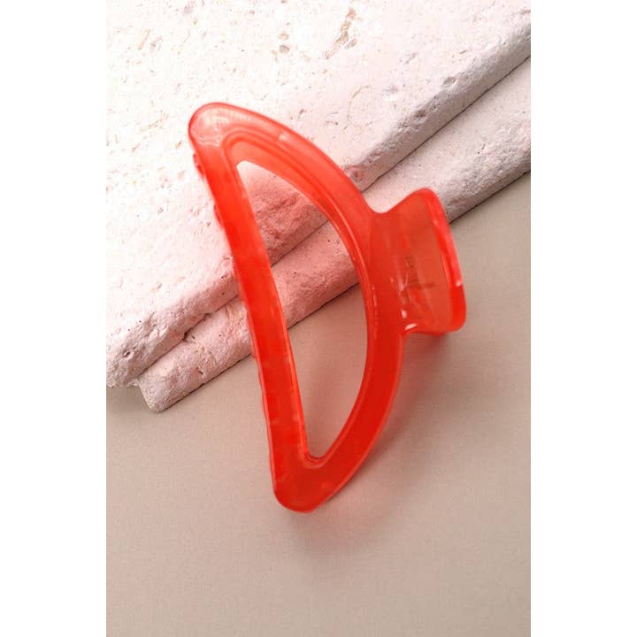 JOSSLYN by wall to wall - Wholesale Hair Clip - Women's - JUMBO HALF MOON TRANSLUCENT HAIR CLAW CLIP | 40H0279