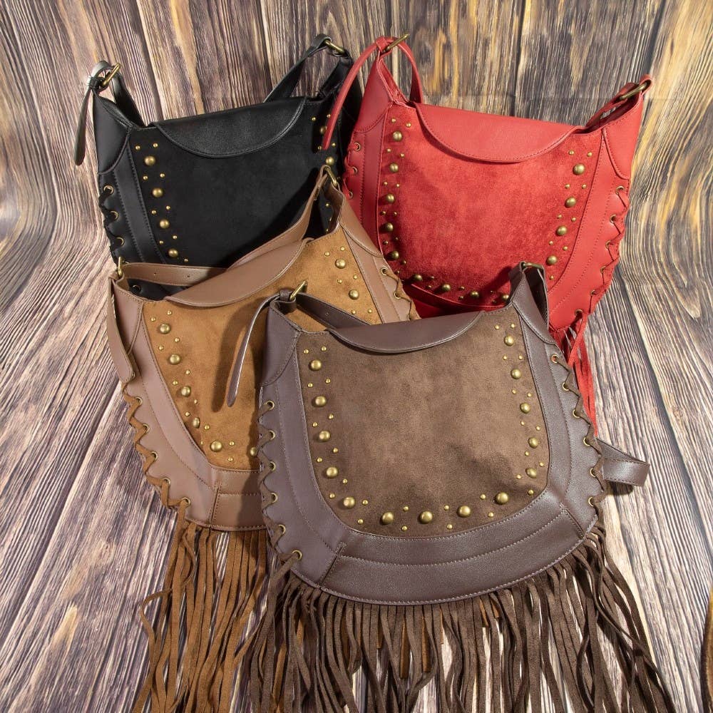 Collections by Fame Accessories - Venta al por mayor Bolso con correa - Mujer - Bolso de hombro con flecos de ante y ribetes de remaches3