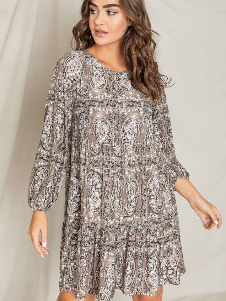 Abito longuette a balze Paisley Plus per la vendita all'ingrosso da parte di EG fashion