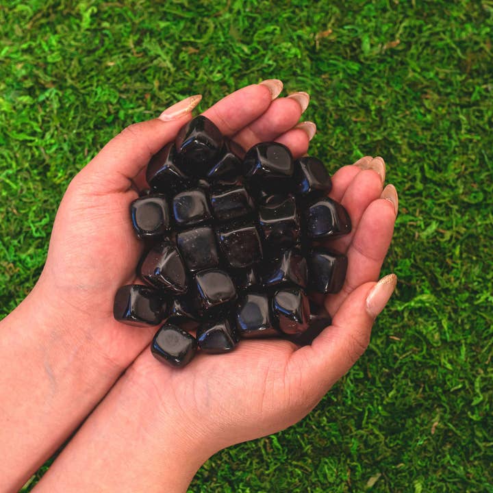 Sarimoire - Wholesale Spiritual Stone/Crystal - 1lb of Natural Smooth Black Obsidian Healing Crystals