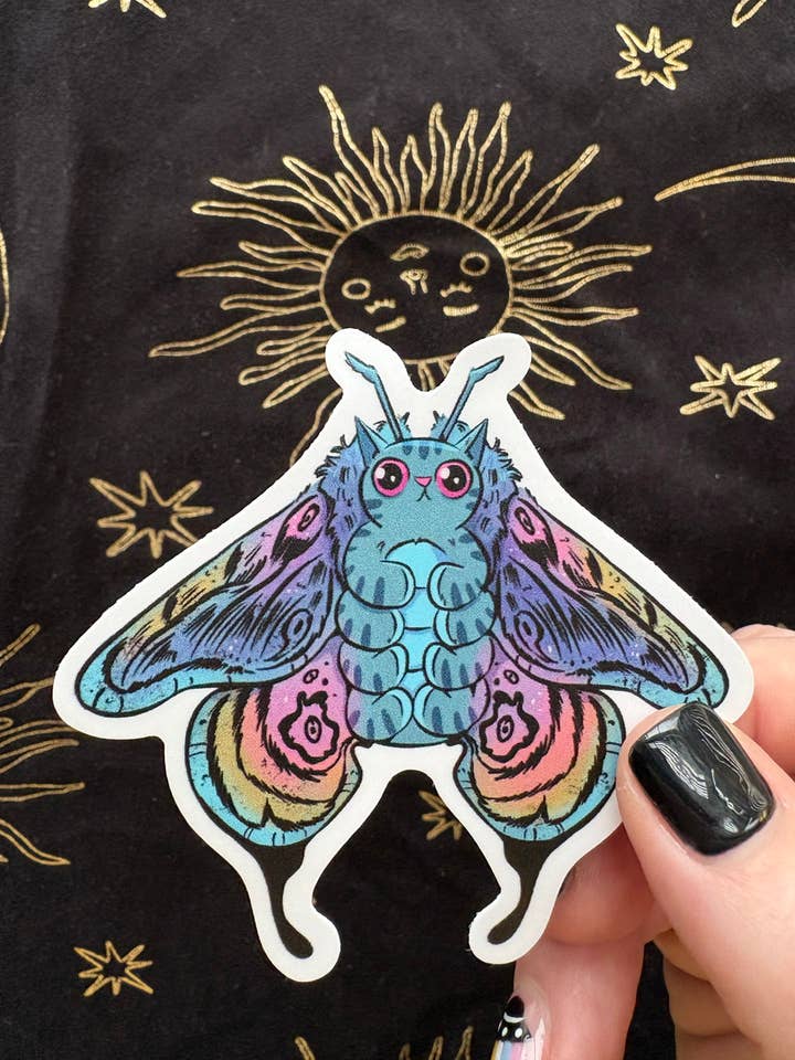 Kat Møl (Meowth) Klistermærker | Larve Klistermærke for engroshandel hos by Sarah Simpson