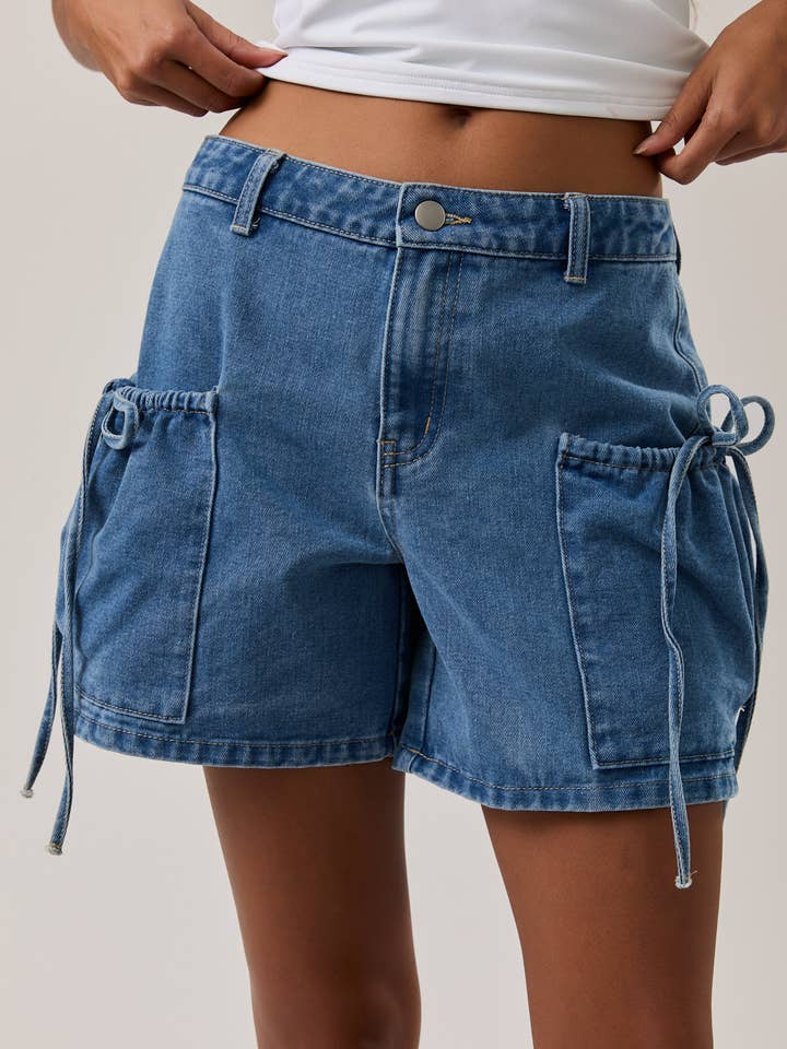 LOW-RISE POCKET DETAIL SHORTS for wholesale by LE LIS