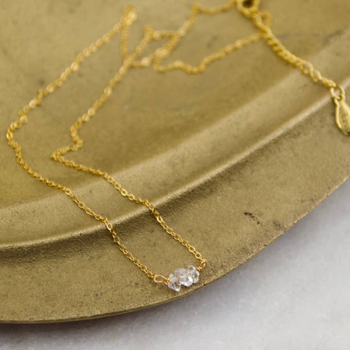 Collana con pietra portafortuna dell'età dell'oro per la vendita all'ingrosso da parte di Veluna