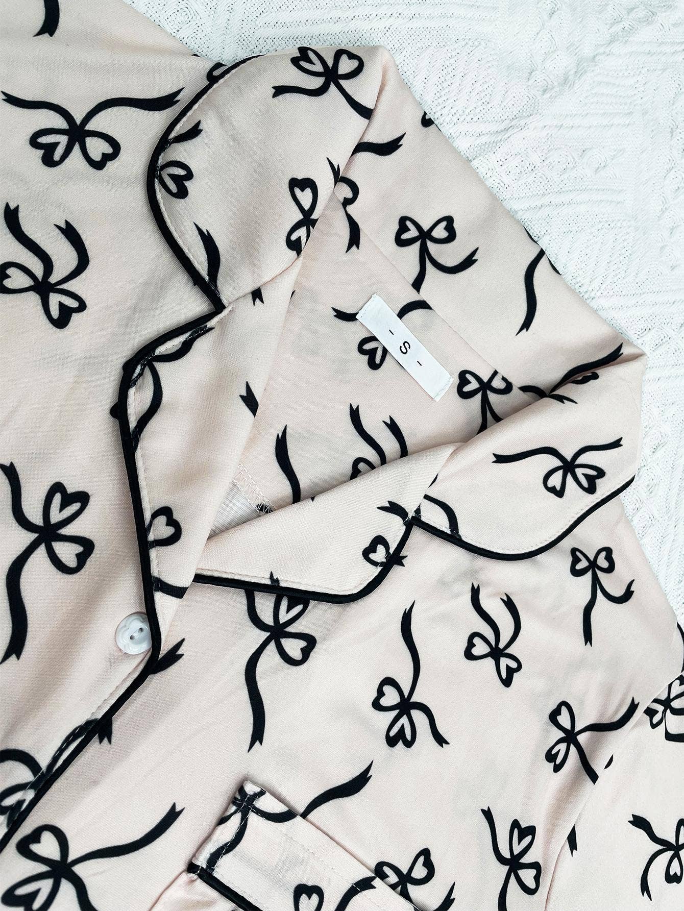 Begie Bow print pajamas 2 pcs t-shirt top & shorts set for wholesale on Faire1