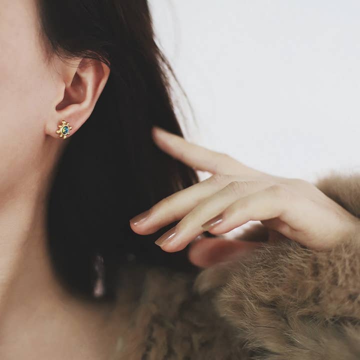 Opal Sunflower Stud Earrings Gold Electroplated_CWAJE5101 for wholesale by ACCITY