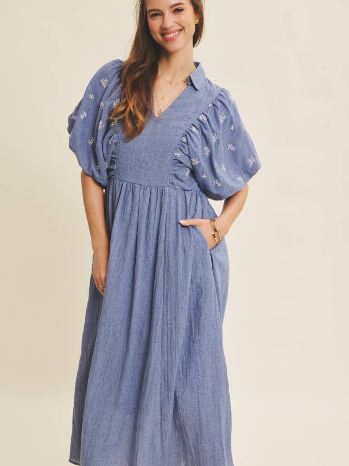 BESTICKTES MIDI-KLEID MIT STRUKTUR UND PUFFÄRMELN für den Großhandel von in february