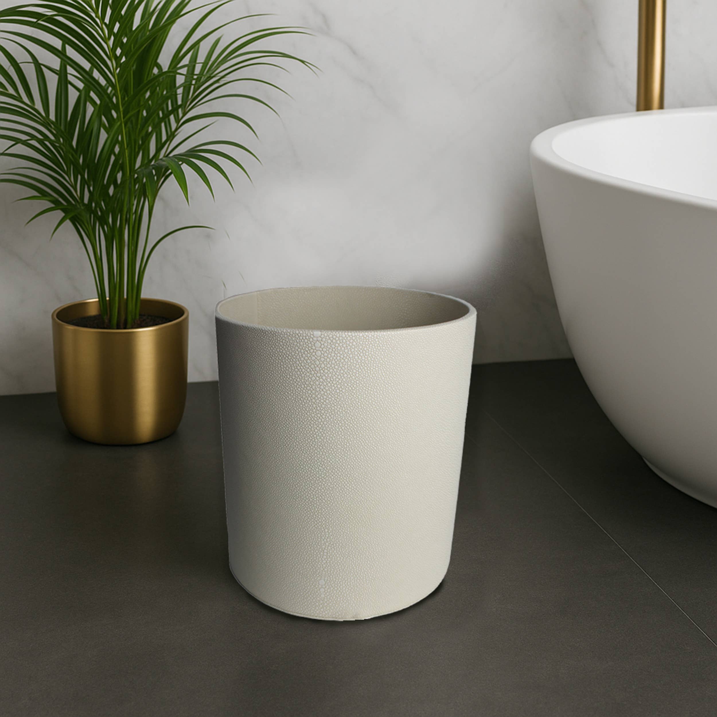 Signature Home Collection GmbH - Wholesale Trashcan/Trash Bin - Round wastebasket faux leather cream stingray coated 22xH280