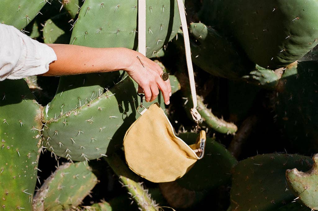Olive n' Suede - Wholesale Belt Bag - Women's - Los Lunas Side Bag5
