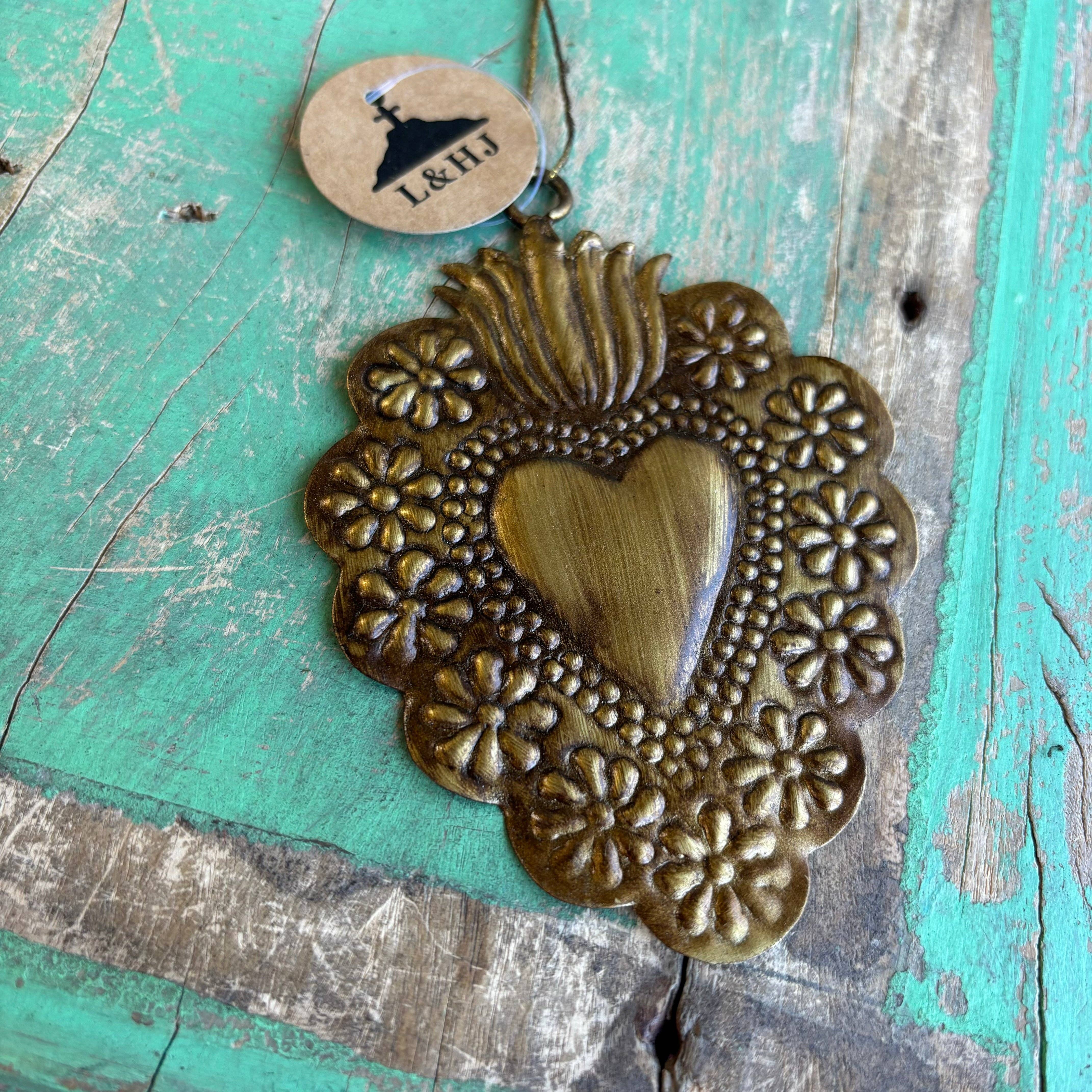 Love and Honor Jesus LLC - Wholesale Wall Accent - Floral Tin Sacred Hearts0