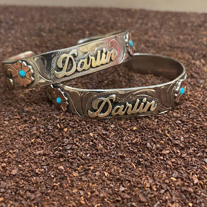 Manchette Darlin pour la vente par Texas Lux