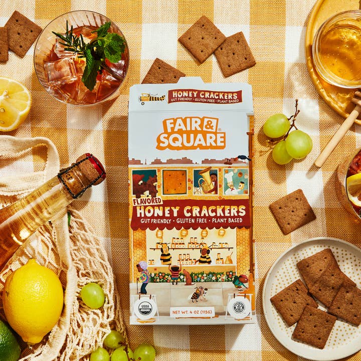 Fair & Square - Wholesale Crackers - Honey Graham Crackers | 4oz Box