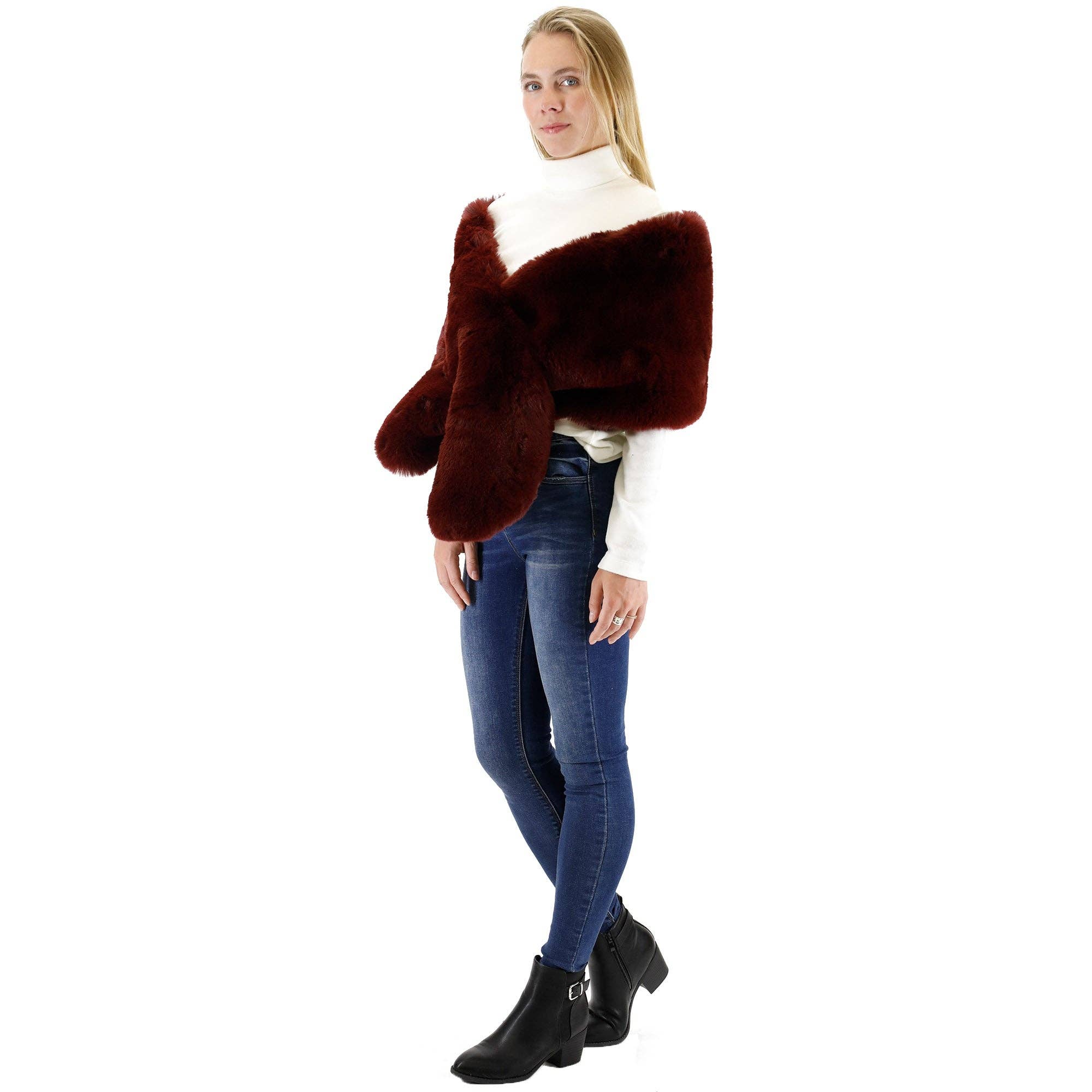 TAPA fashion - Venta al por mayor Abrigos de piel/piel sintética - Mujer - Chal ancho de piel de visón P3735 (3 piezas)21