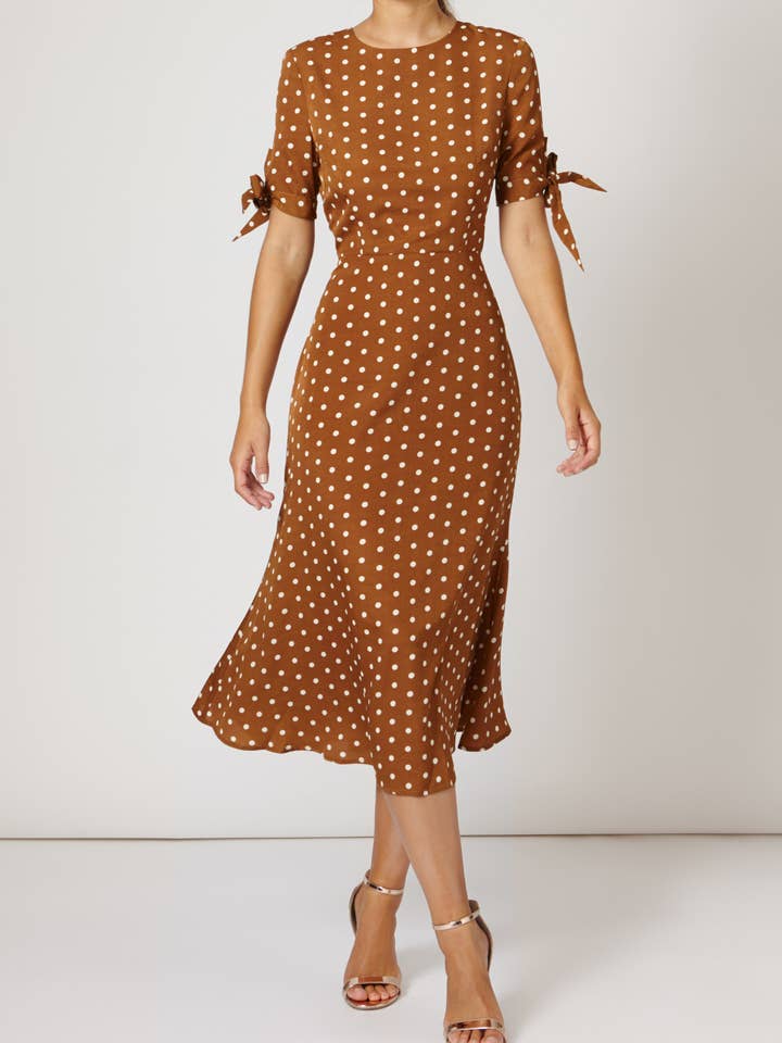 Laila bruine jurk met polkadots van Bruna voor wholesale door Bruna