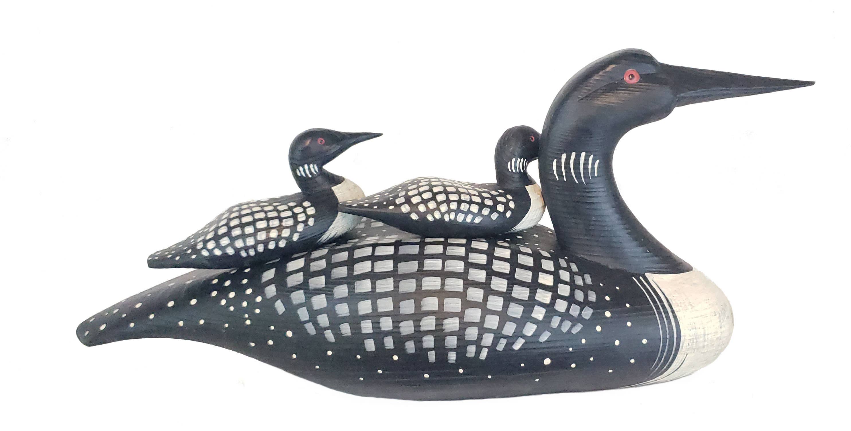 Three Points Design - Wholesale Decorative Figurine - Loon  Duck Decoy with two passengers1