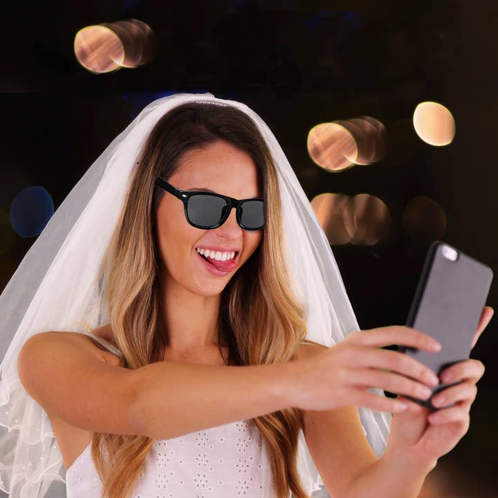 NOVELTIES WHOLESALE INC - Wholesale Sunglasses - Unisex - Black Retro Sunglasses-UV 400 Protection-Sturdy Plastic5