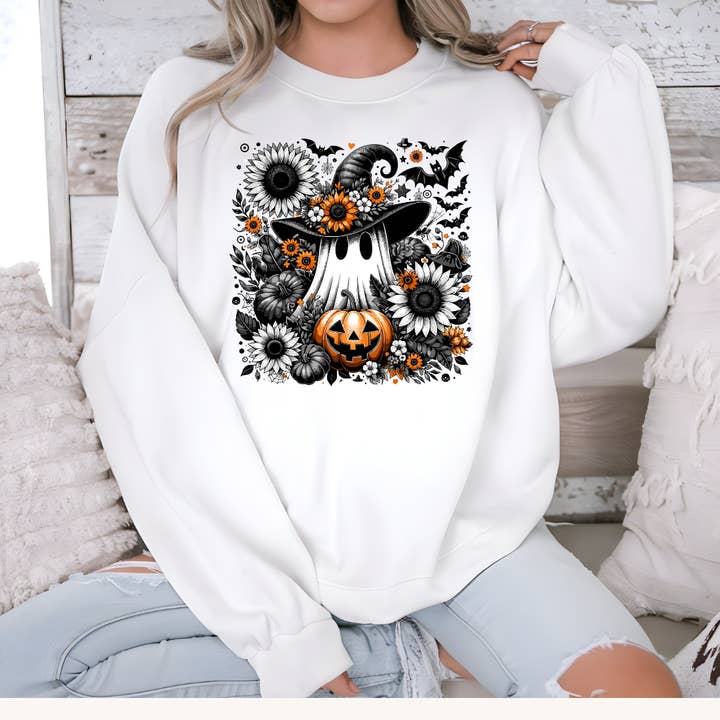 Sweat-shirt fantôme d'Halloween – Chapeau de sorcière, citrouilles et tournesol pour la vente par TheWorldOfMYes