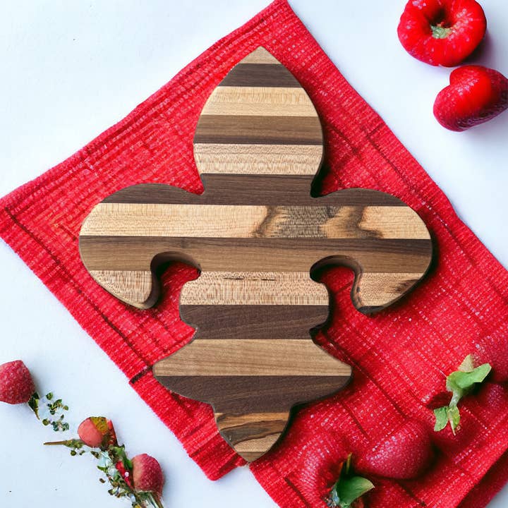 Fleur-De-Les Cheese Board for wholesale by TG Designs
