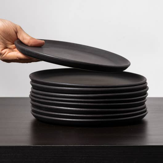 GHARYAN Stoneware & Olive Wood Tableware | Ships from USA - Venta al por mayor Plato grande - Plato llano de ensalada/cena de gres hecho a mano | Edan 9,4"13