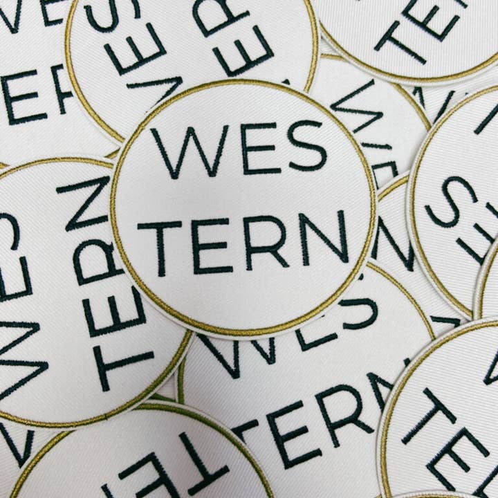 TEELUX – wholesale Lapp – 3" Rund WES TERN - Broderad Hattmärke1