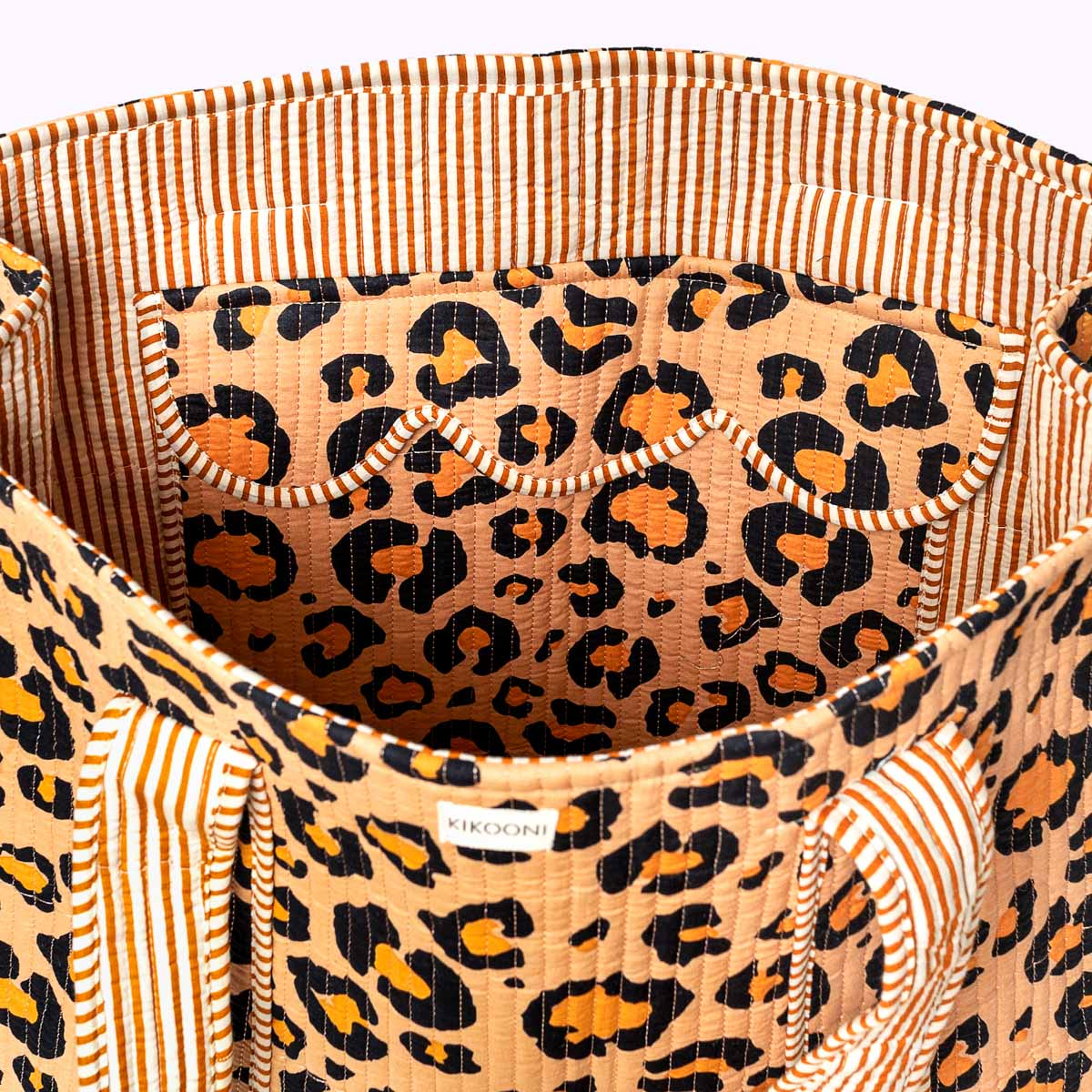 kikooni - Wholesale Crossbody Bag - Unisex - Leo Love XL shopping bag4