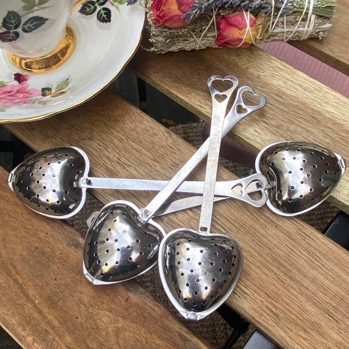 Divine Balance Co. - Wholesale Tea Strainer/Infuser - Heart Shaped Tea Infuser2