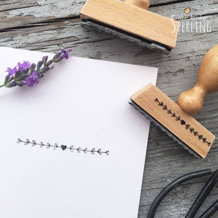 Timbro, delicata ghirlanda di foglie con cuore, MATRIMONIO per la vendita all'ingrosso da parte di Der kleine Sperling