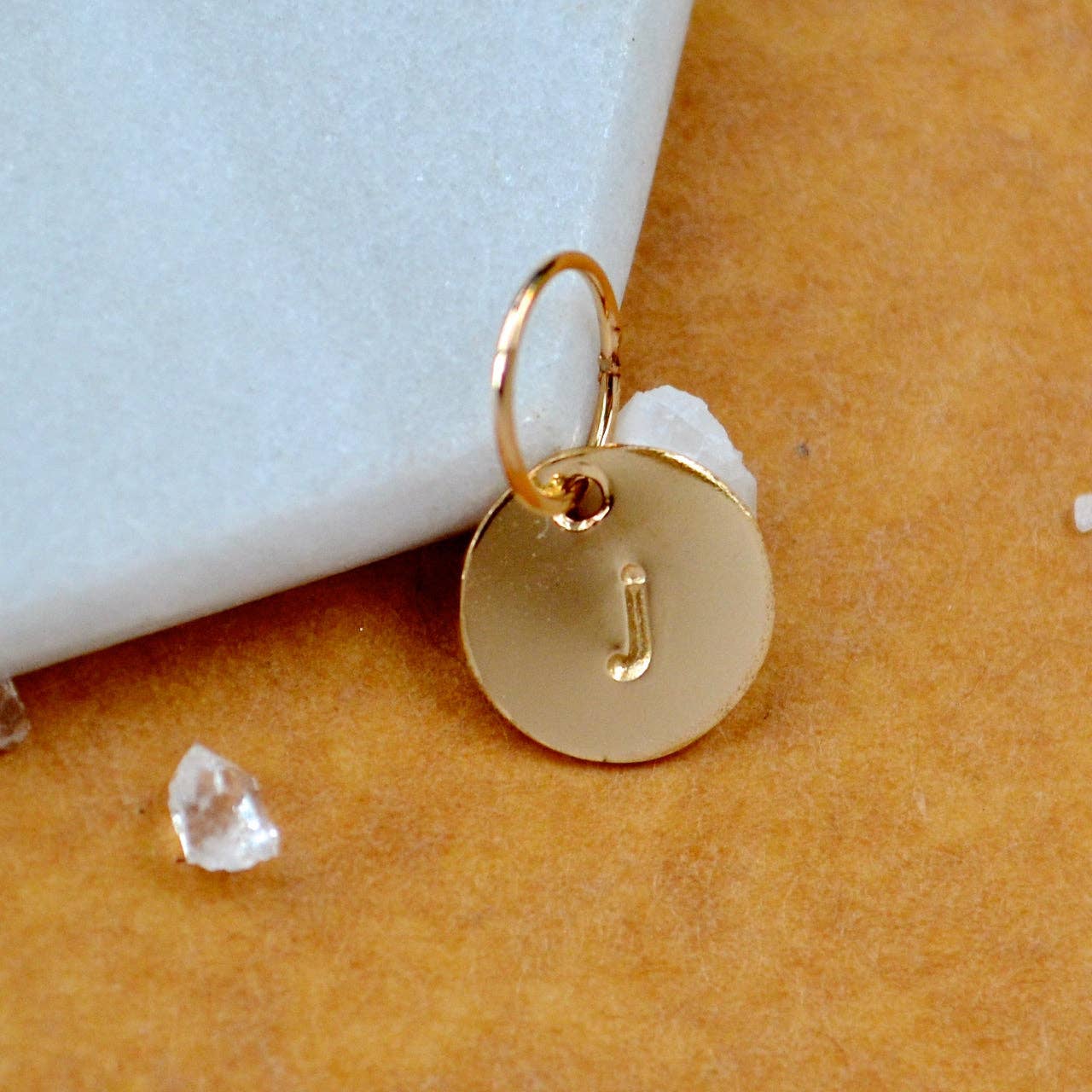 Foamy Wader - Venta al por mayor Abalorios/colgantes individuales - Set de abalorios con letra cursiva en minúscula, con letra cursiva, triple metal35