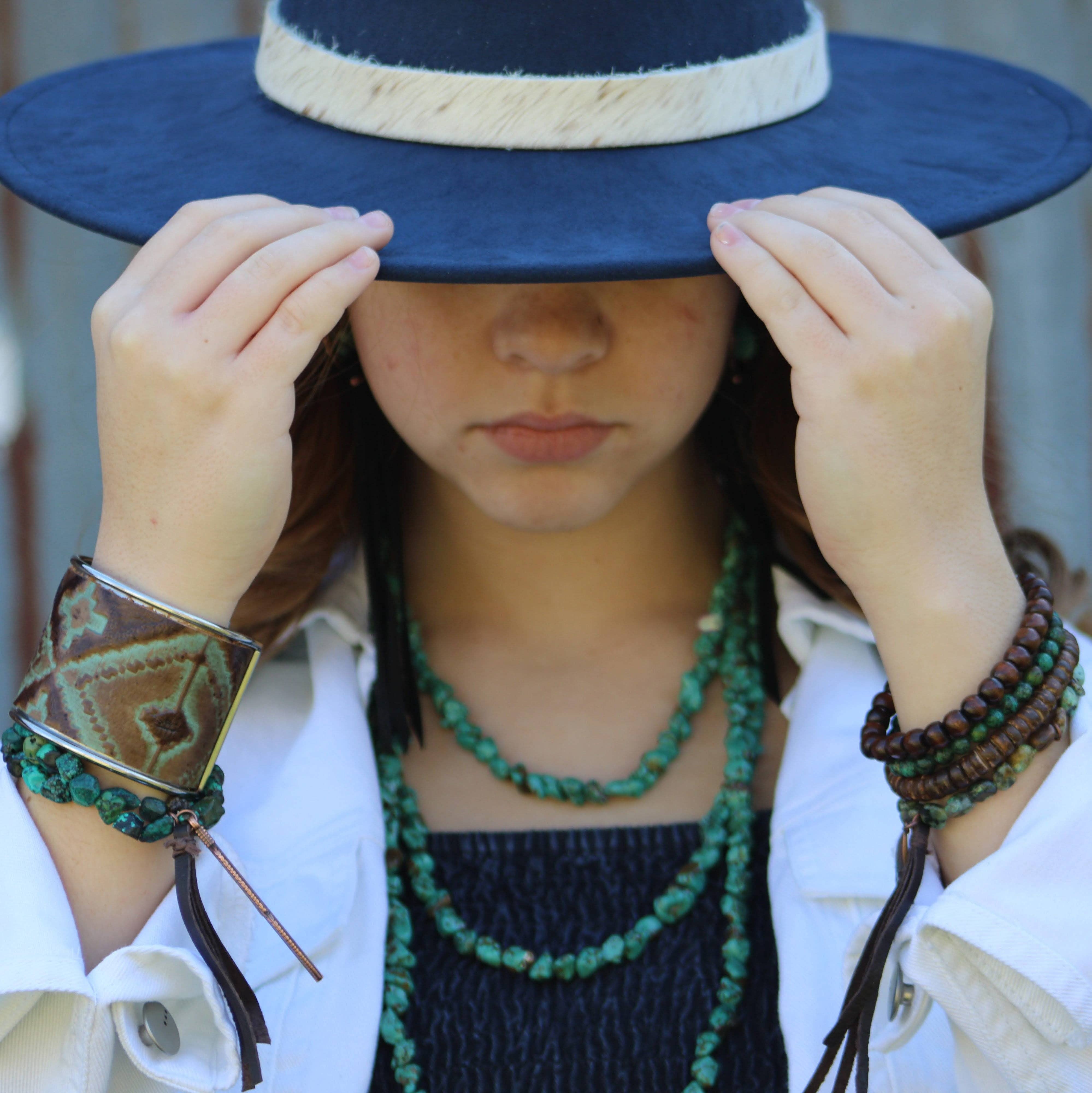 The Jewelry Junkie - Wholesale Beaded Bracelet - African Turquoise Beaded Stretch Bracelet 805n2