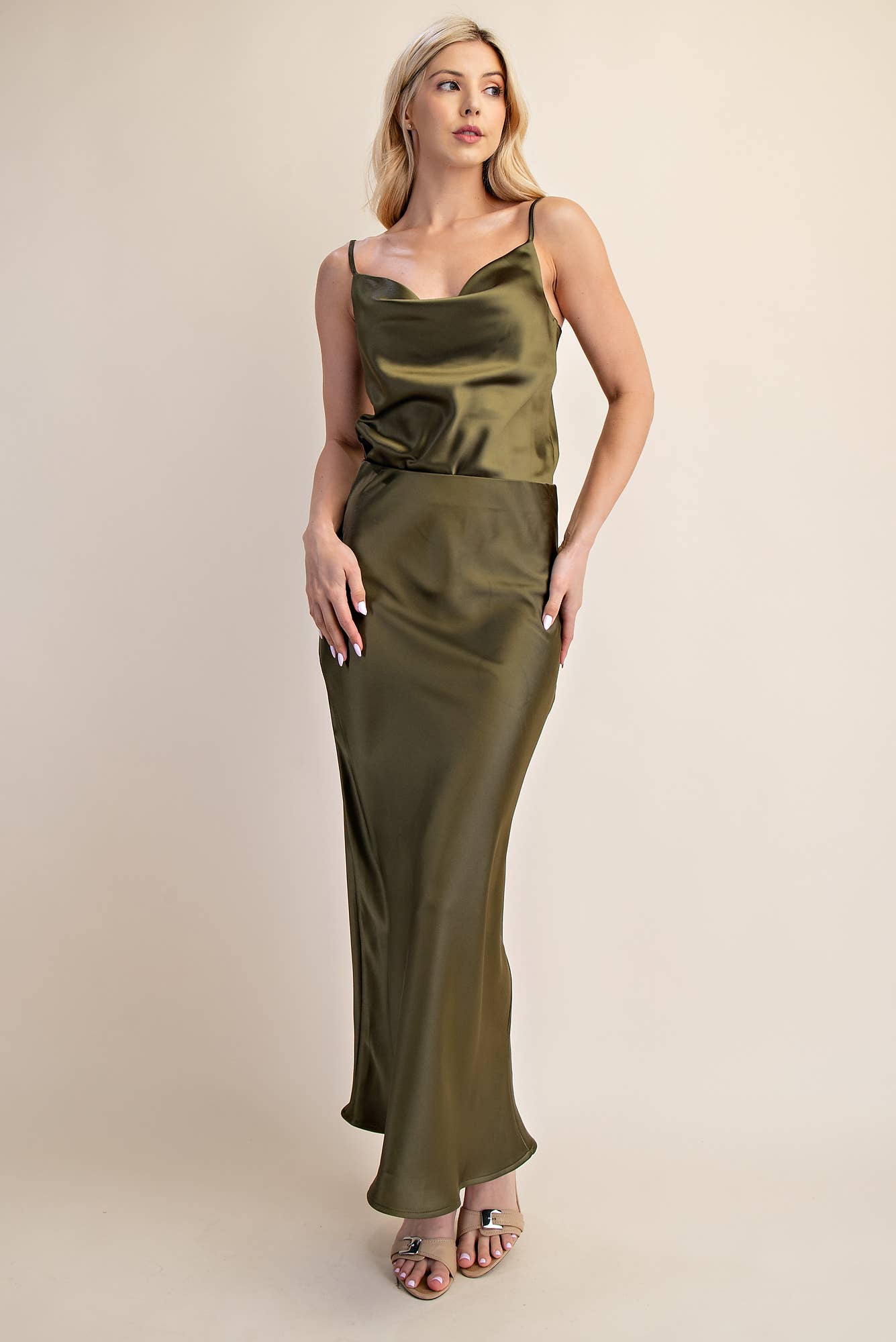 Glam - Wholesale Skirt - Women's - Waist Elastic Band Midi Satin Skirt18