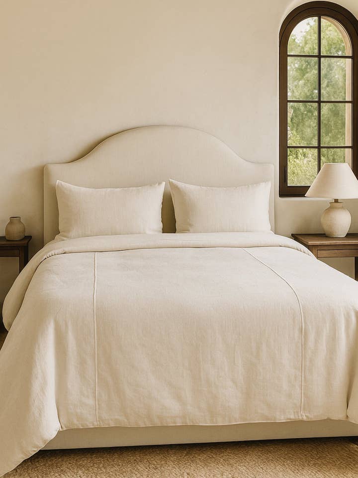 Housse de couette en lin à coutures Signature pour la vente par Anaya Home