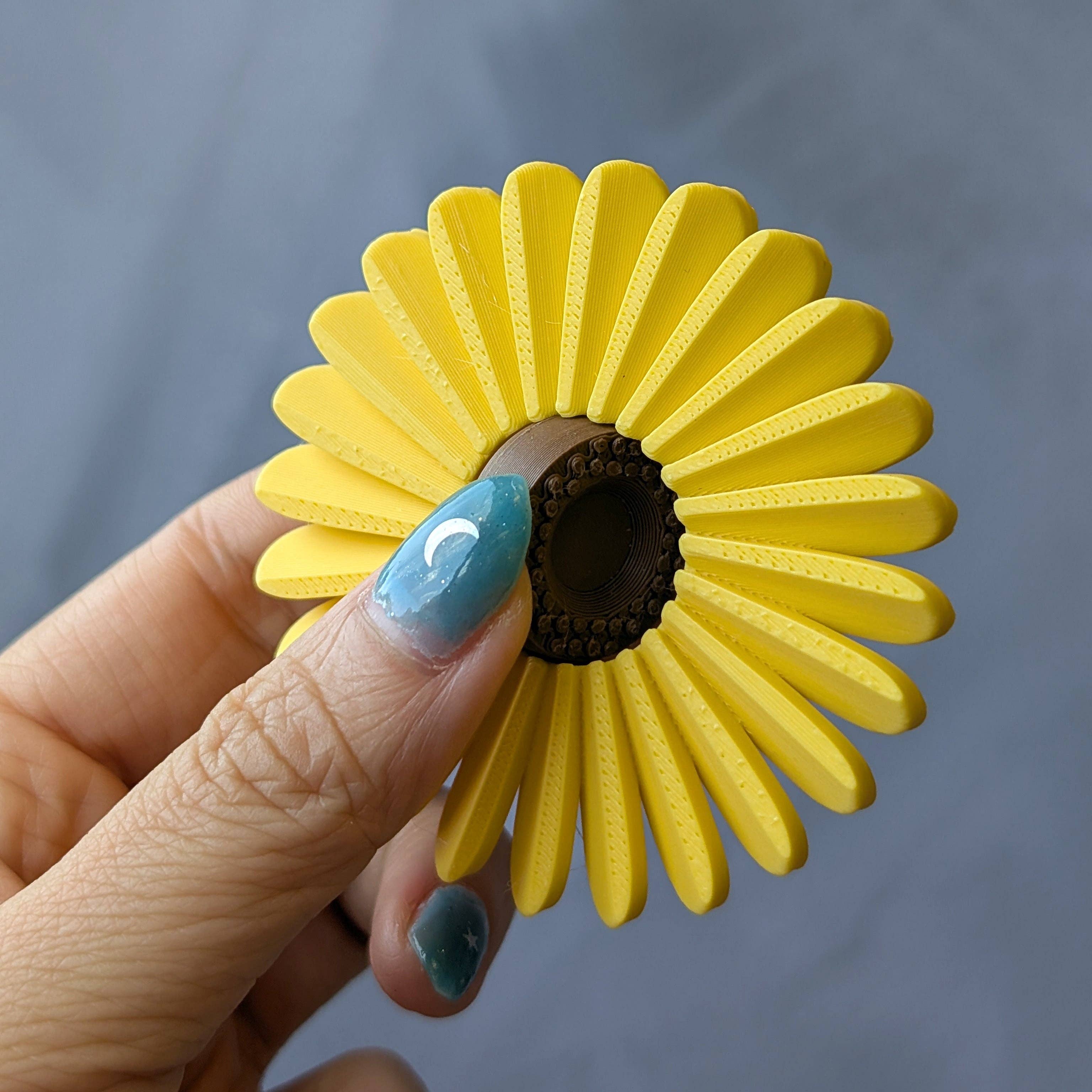 Sapphic Space - Wholesale Fidget Toy - Kids - Sunflower Spinner