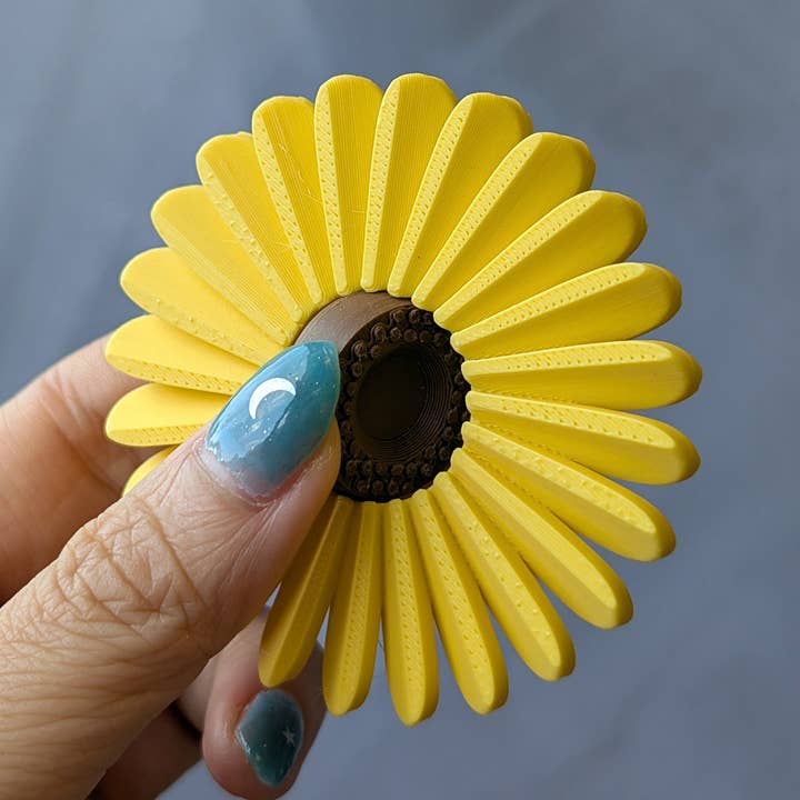 Sapphic Space - Wholesale Fidget Toy - Kids - Sunflower Spinner0