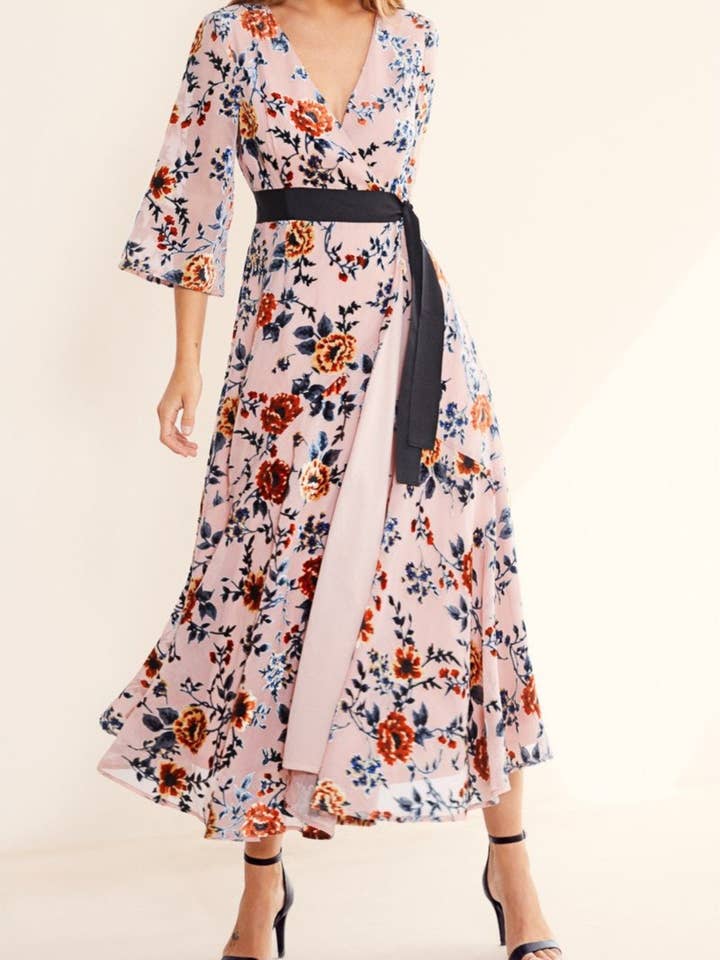 Florian Kleid mit Devoré-Muster · Bohemian Rhapsody · für den Großhandel von Bruna