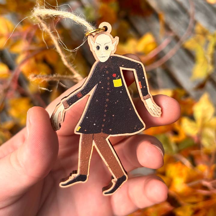 Ornement Nosferatu en bois pour la vente par Glitter and Toadstools
