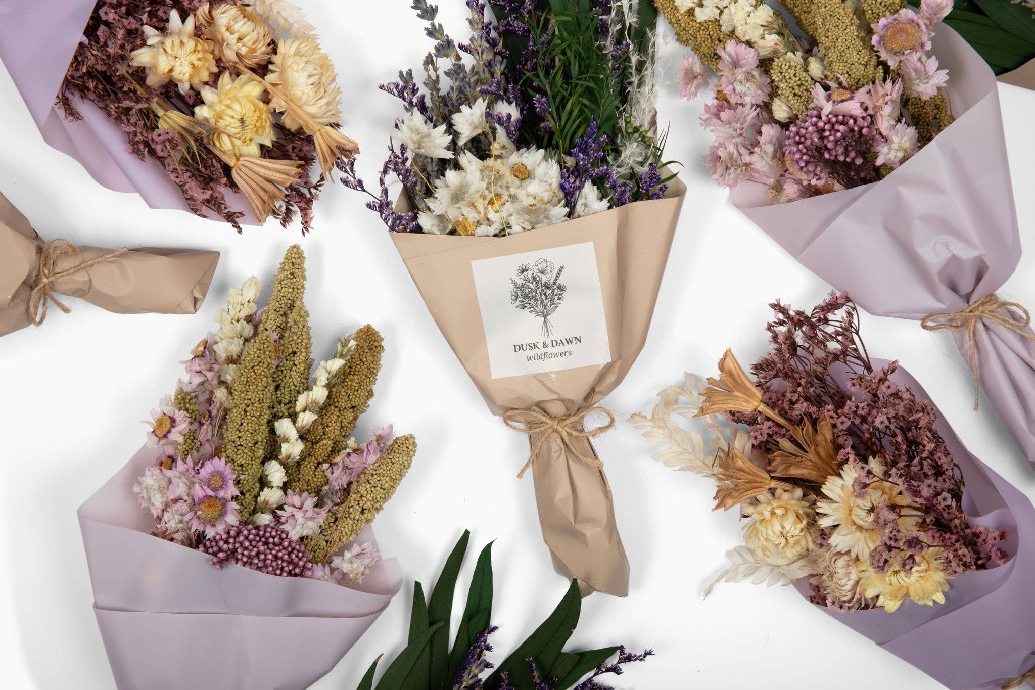 Giften Market - Wholesale Dried/Pressed Flowers - Savannah Dried Flower Mini Bouquet - Floral Gifts for Women4