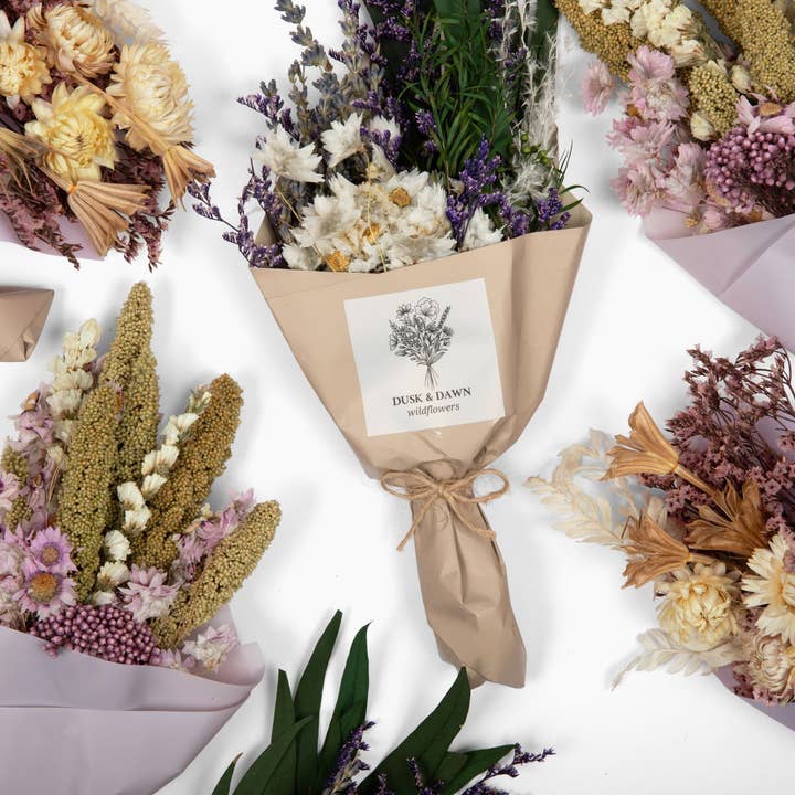 Giften Market - Wholesale Dried/Pressed Flowers - Savannah Dried Flower Mini Bouquet - Floral Gifts for Women4
