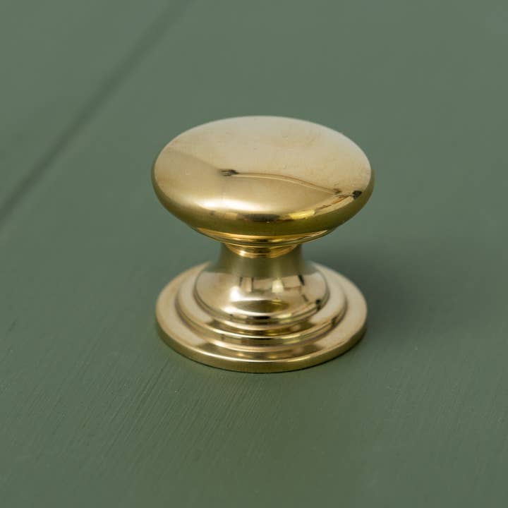 Brass bee - Vente Poignée/bouton - Boutons de meuble victoriens et poignées rondes VESTALIS en laiton massif12