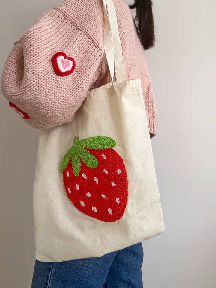 Saco de Mão Bordado com Morangos em Agulha de Punção Feito à Mão por atacado de Honey Art and Nature