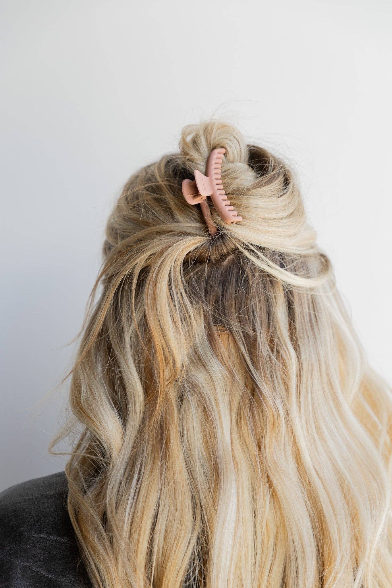 KAXI - Wholesale Hair Clip - Women's - Mini Hold Everything Claw - Matte Finish37