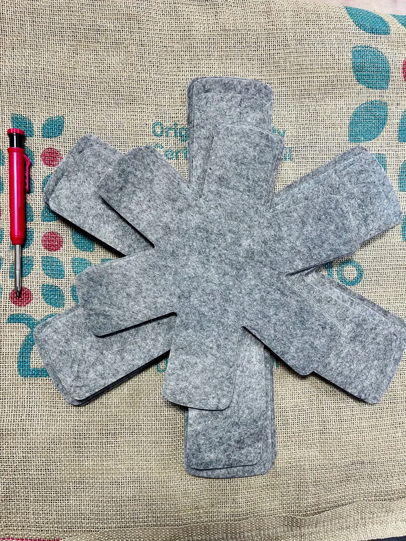 Sourdough by the Sea - Vendita all'ingrosso Contenitori/Organizer da cucina - Set portaoggetti Pan Protector Padelle protettive riutilizzabili in tessuto di feltro0